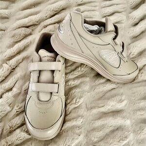 NEW BALANCE 577 SNEAKERS